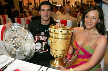 河南、安徽“剁手黨”崛起！一季度兩省快遞業(yè)務量分別上升0.3%、0.4%